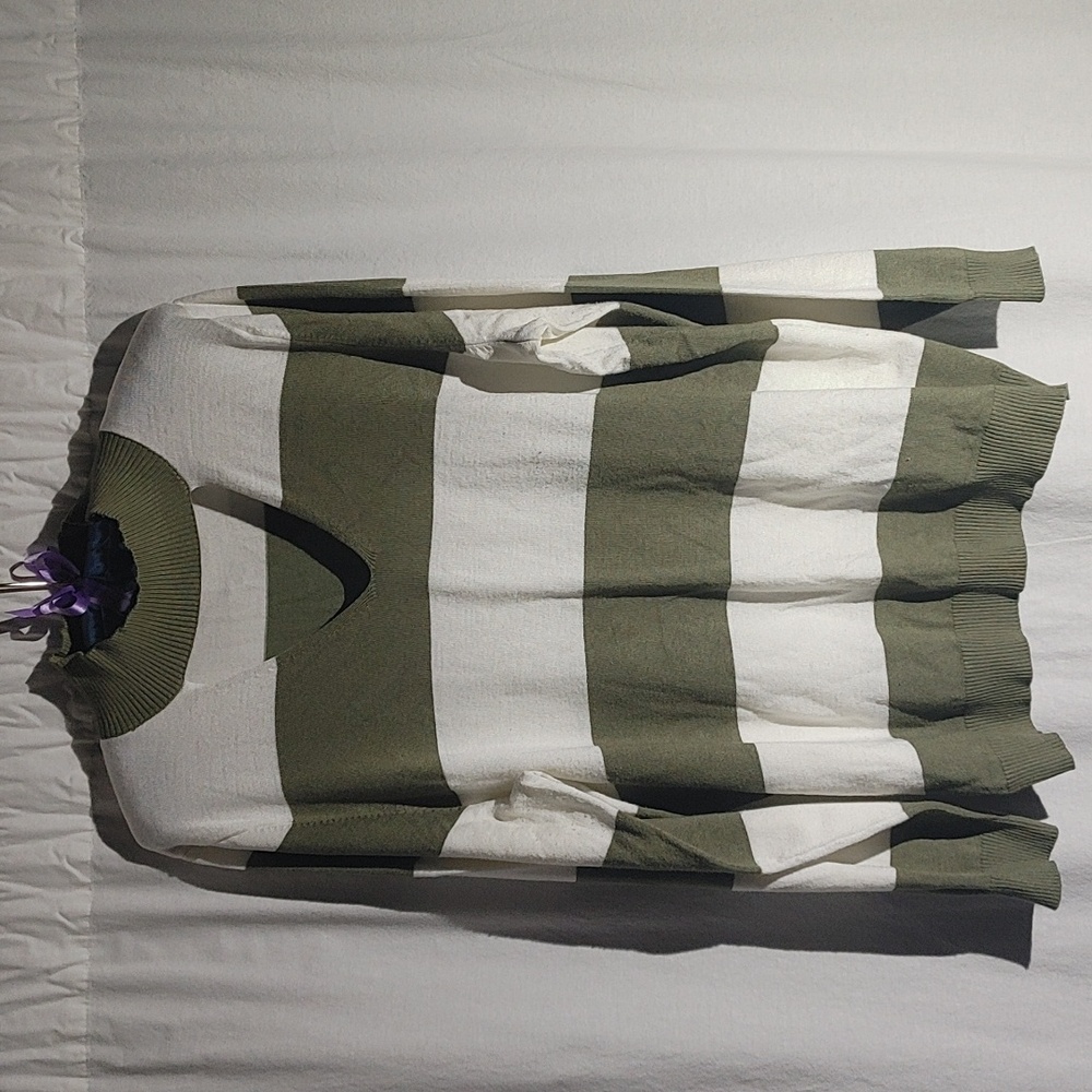Society 212 Cut-Out Sweater